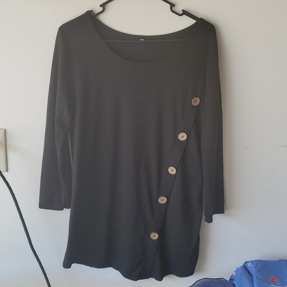 3/4 sleeve shirt
